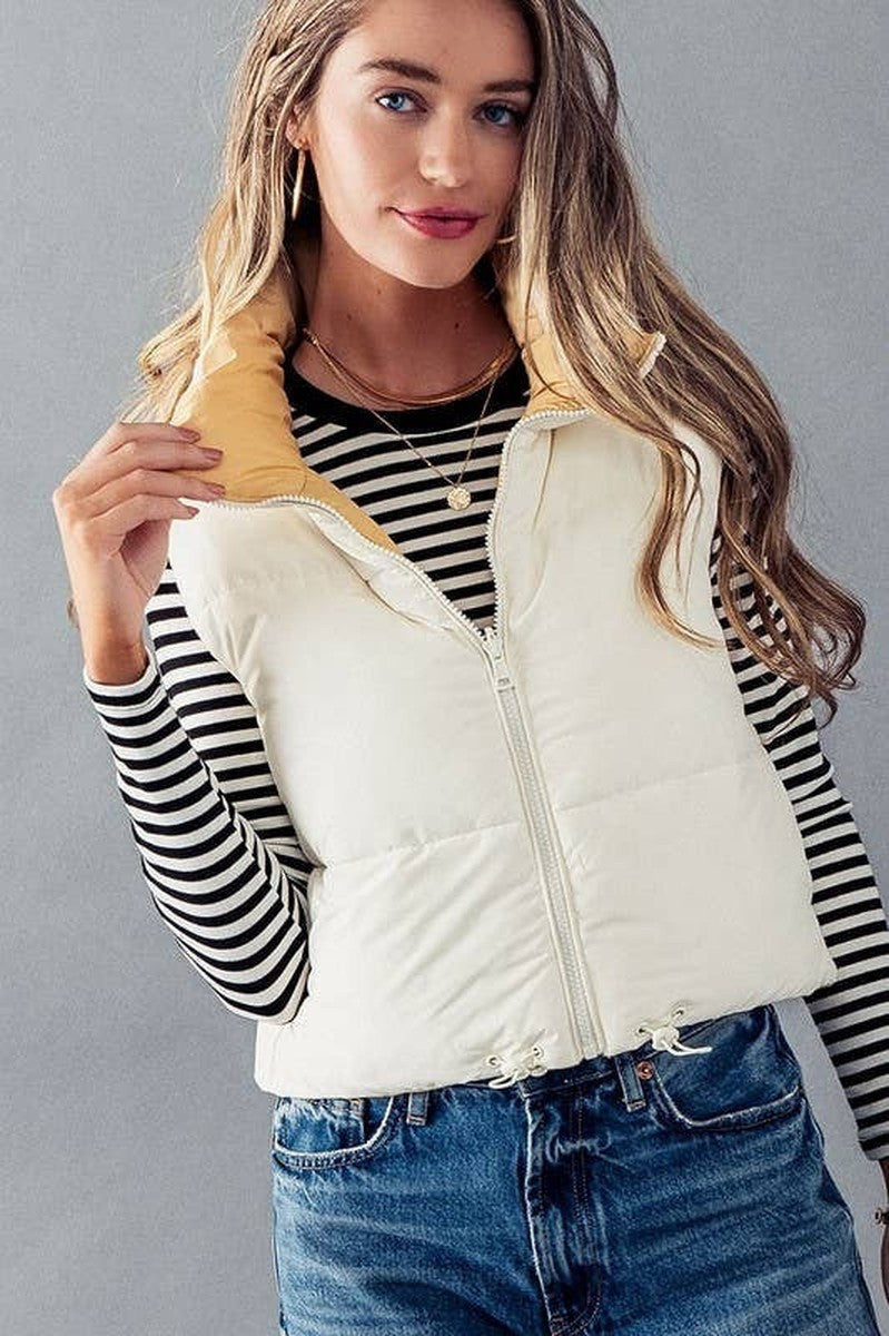 Urban Daizy - Reversible Stand Collar Cropped Puff Vest in Ivory with Yellow