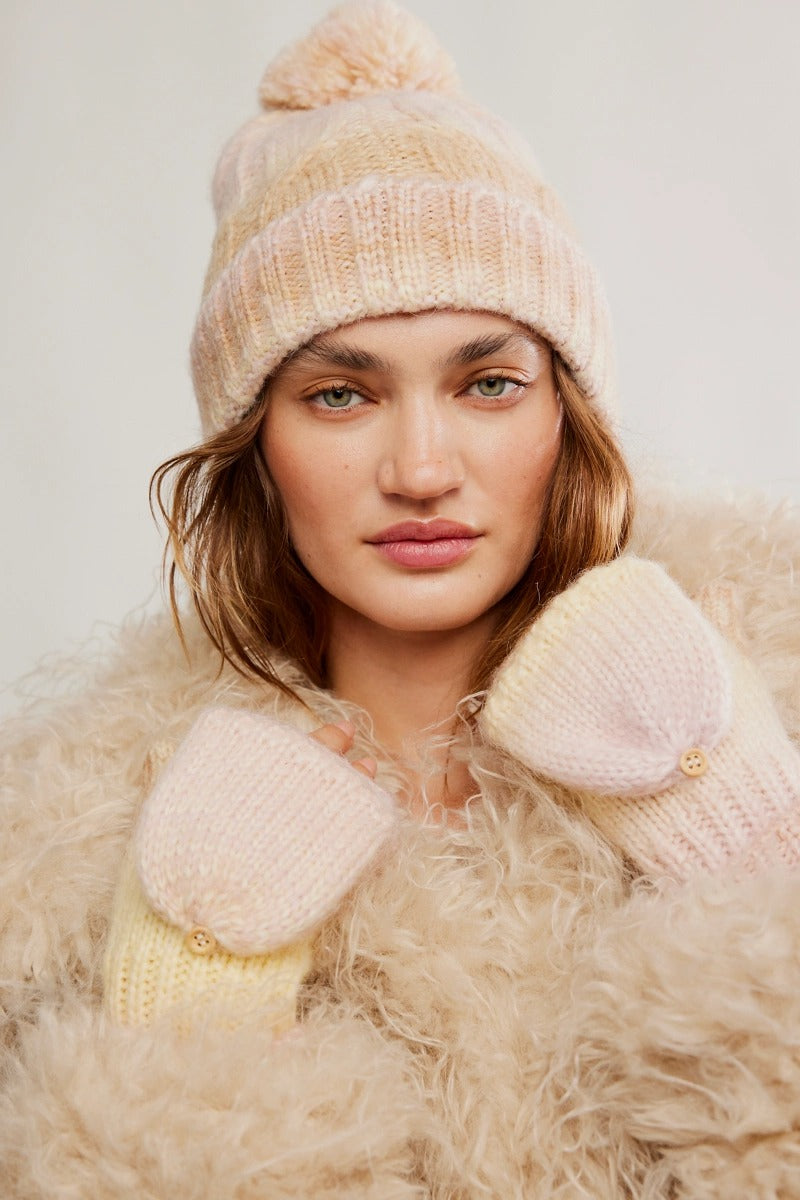 Free People - Rainbow Run Hat and Glove Set in Ivory – Blue  display picture 2