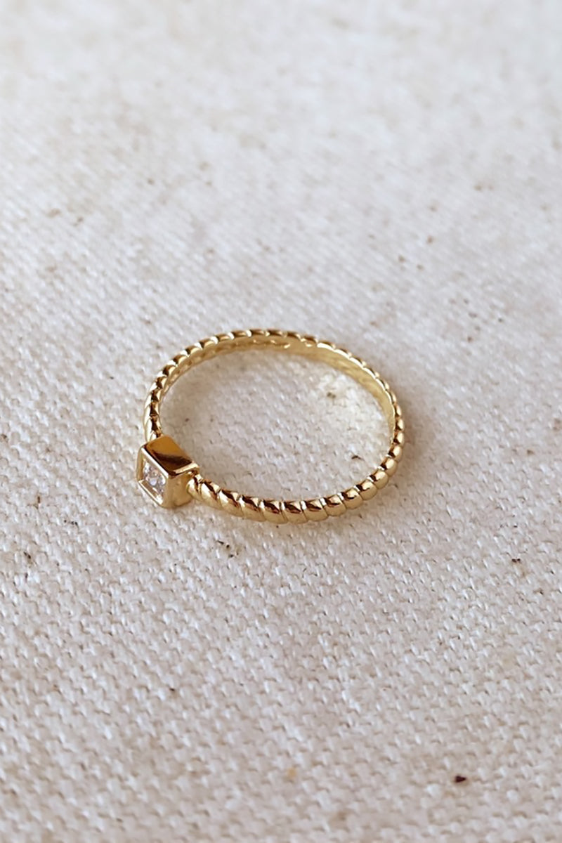 GoldFi - 18k Gold Filled Twisted Solitaire Band with Cubic Zirconium Stone