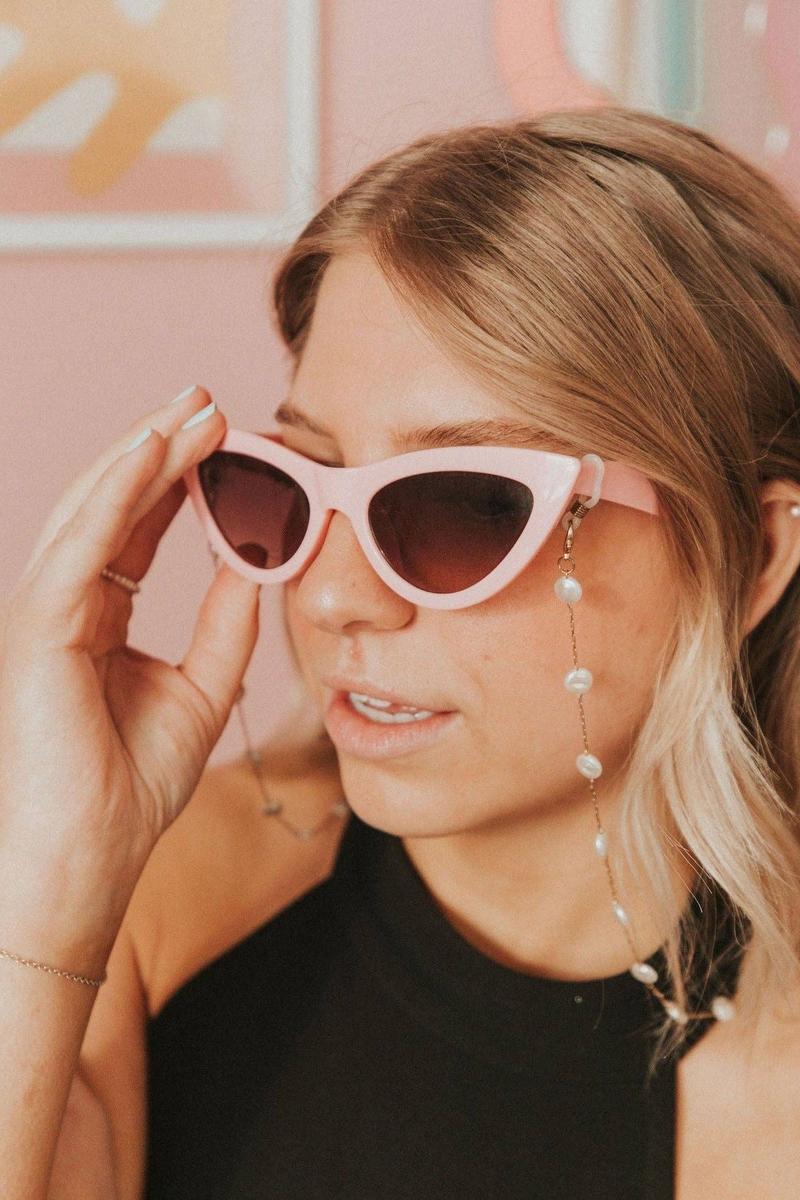 Mauve Jewelry Co. - Pearl Sunglasses Chain