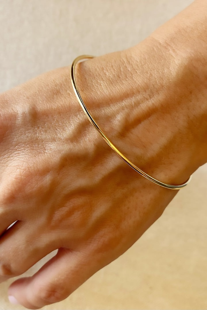 GoldFi - Bangle Bracelet in Gold - 67mm