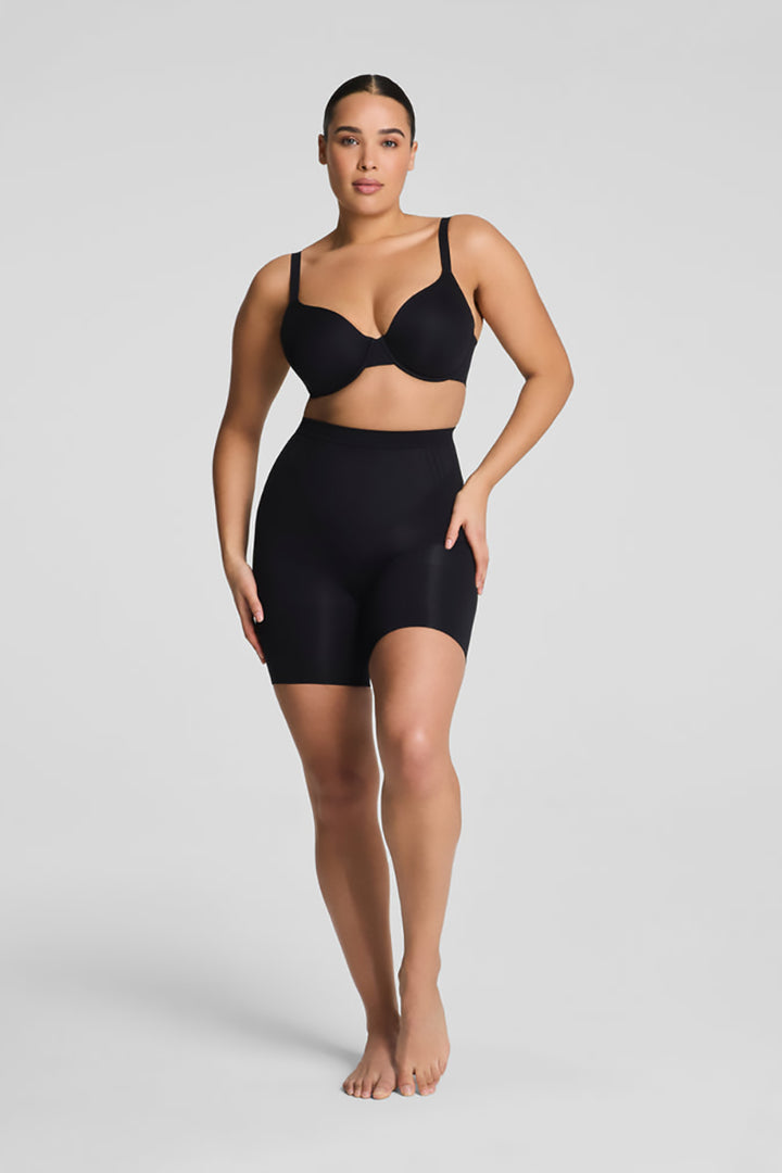 SPANX - Mid-Thigh Short in Very Black