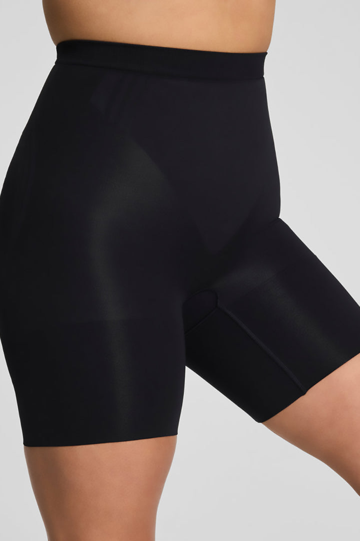 SPANX - Mid-Thigh Short in Very Black