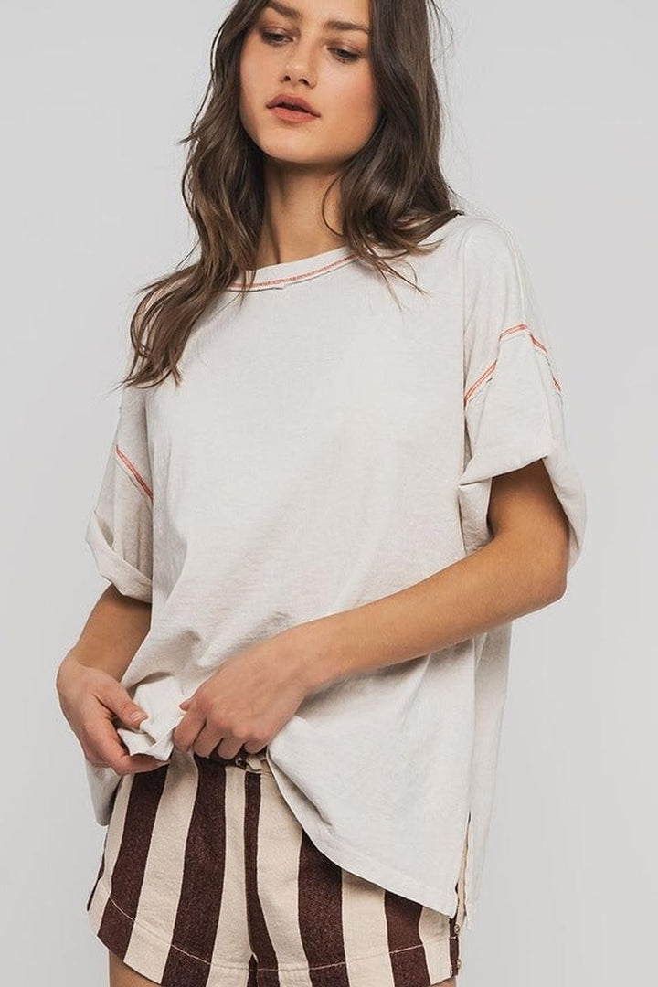 Urban Daizy - Contrast Stitch Mineral Wash Spring Oversized Tee in Chalk