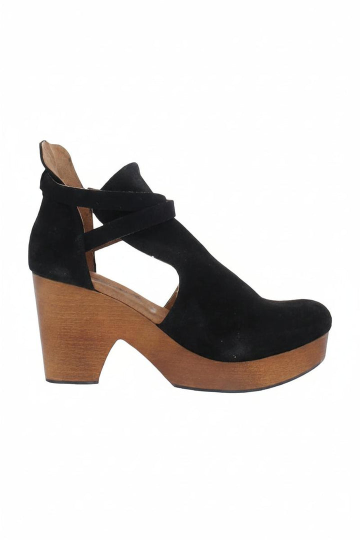 Free People - Cedar Leather Clog in Black Suede