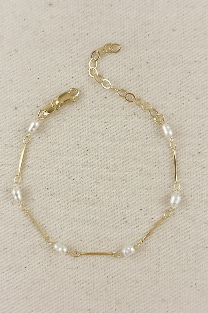 GoldFi - Pearl Bead & Straw Bracelet in Gold
