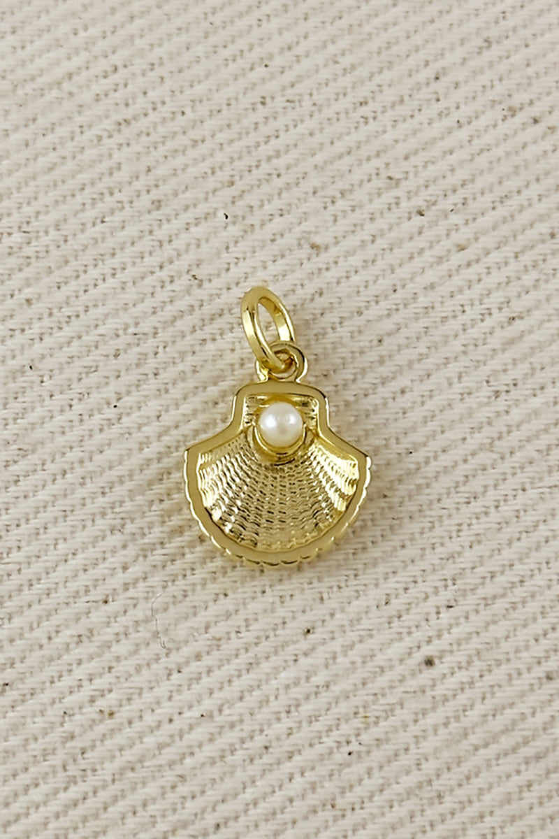 GoldFi - 18k Gold Filled Scalloped Shell Charm