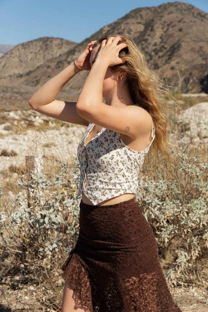 Nectar Clothing - Button Up Floral Vest in Cream