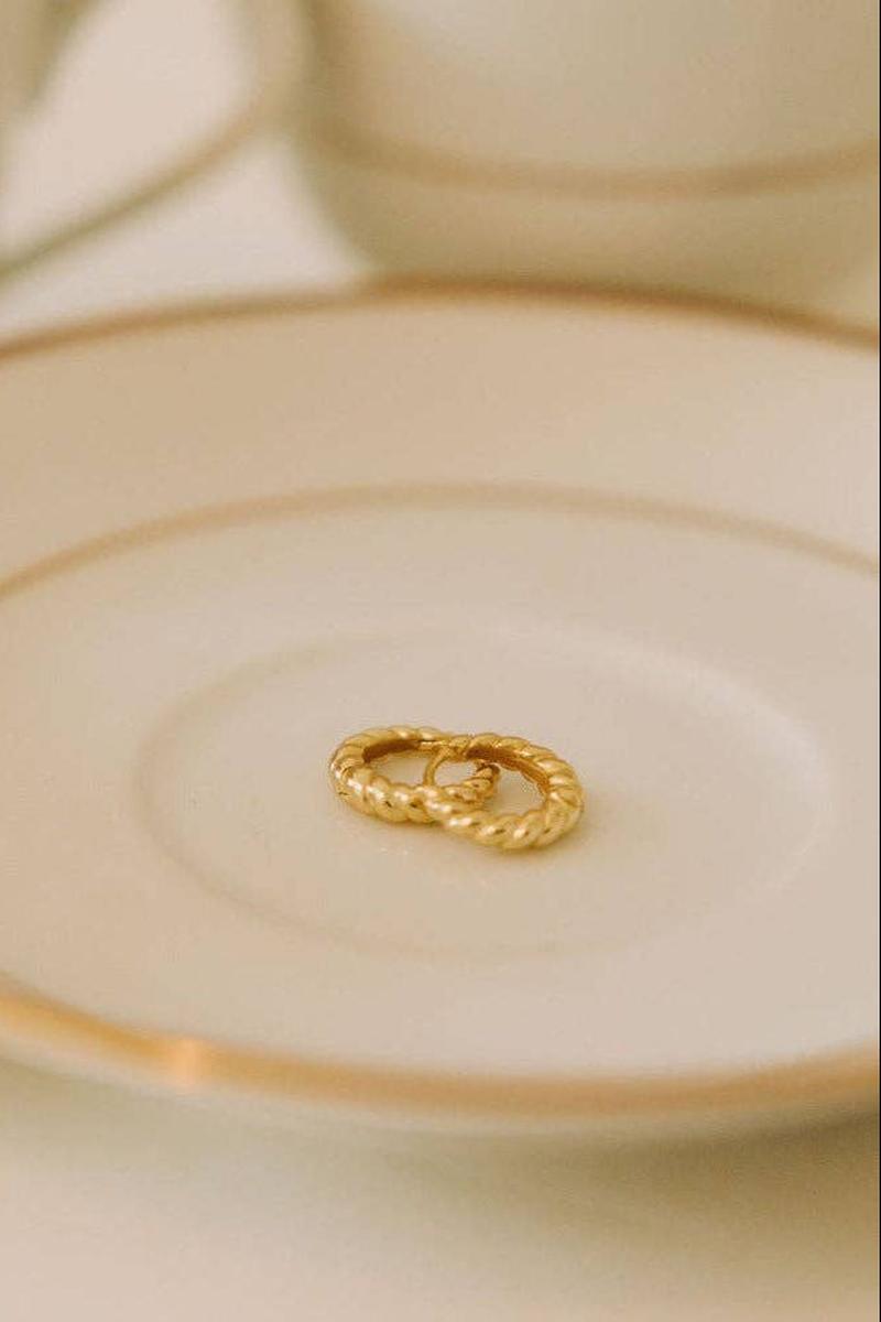 Mauve Jewelry Co. - Brooklyn Twist Hoops in Gold Vermeil