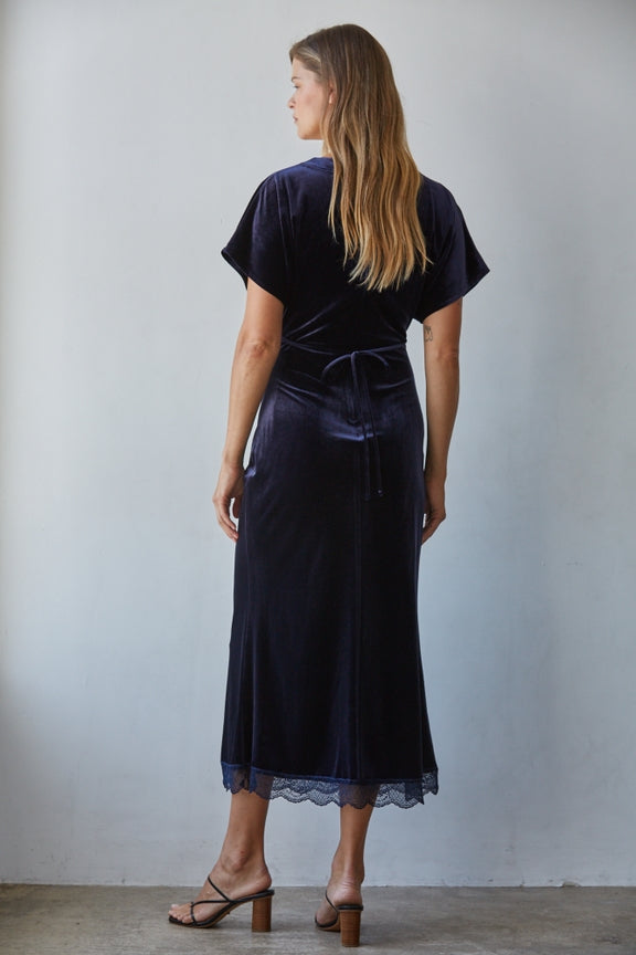 By Together - Woven V-Neck Short Sleeve Lace Trim Detail Dress