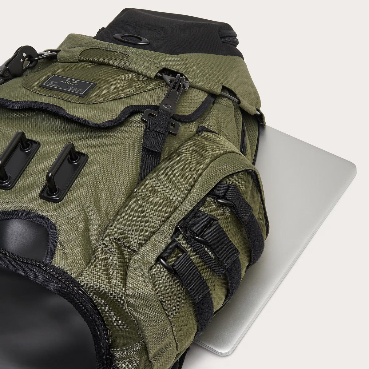 Oakley - Kitchen Sink Backpack in New Dark Brush - 92060A