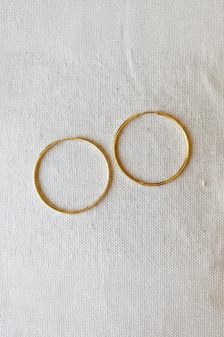 GoldFi - Hollow Continuous Hoop Earrings in Gold - 40mm