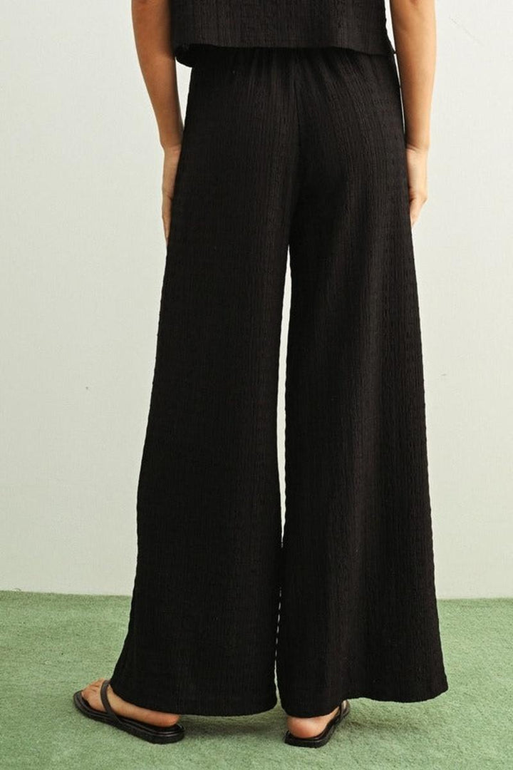 MIOU MUSE - Crinkled Fabric Elastic Band Waist Pants in Black