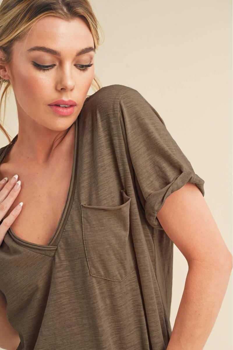 AEMI+CO - Zoie V-Neck Short Sleeve Tee in Chocolate