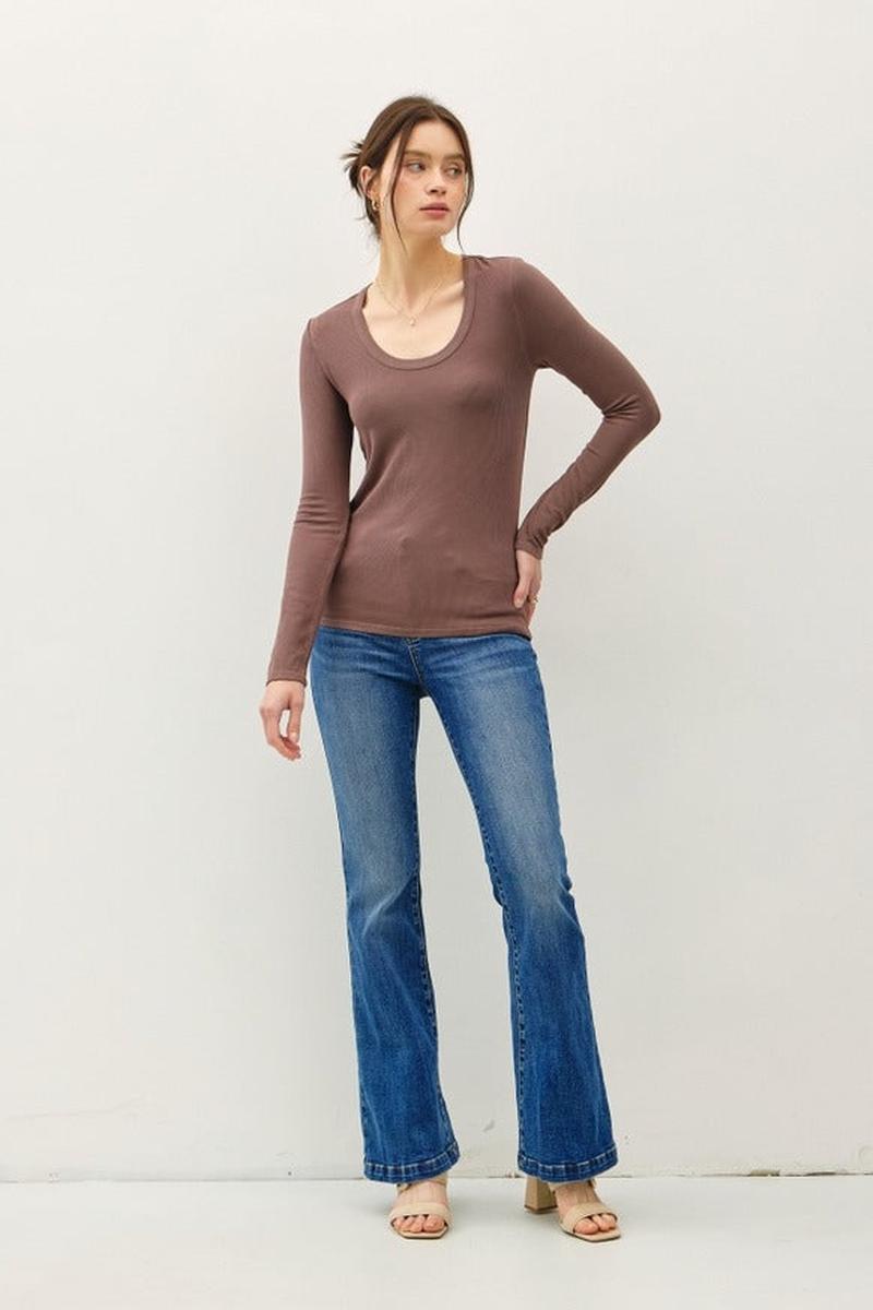 Be Cool - Ultra Soft Basic Scoop Neck Long Sleeve Tee in Choco
