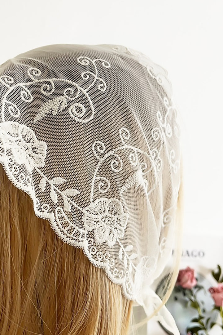 SoapElenGlen - Retro Lace Floral Head Scarf,Flower Branchtriangular Scarf