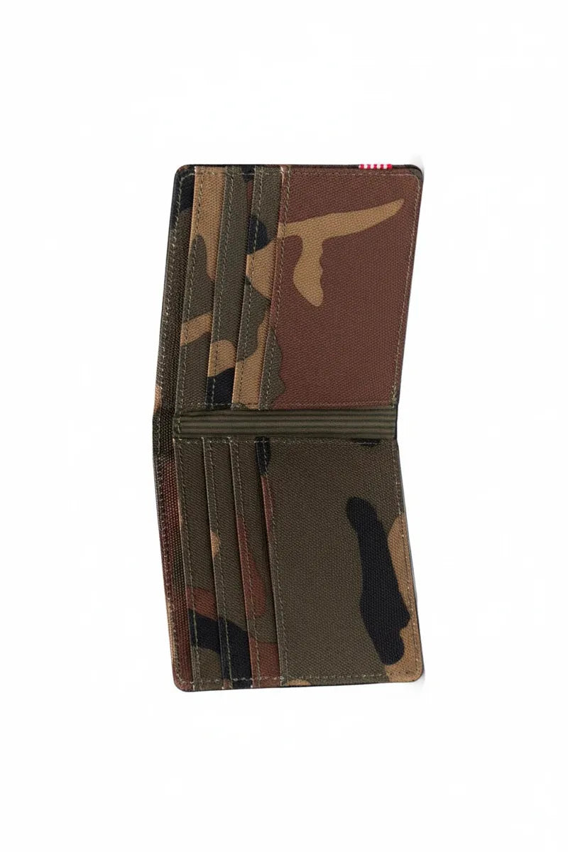 Herschel - Roy Wallet in Woodland Camo Black Label