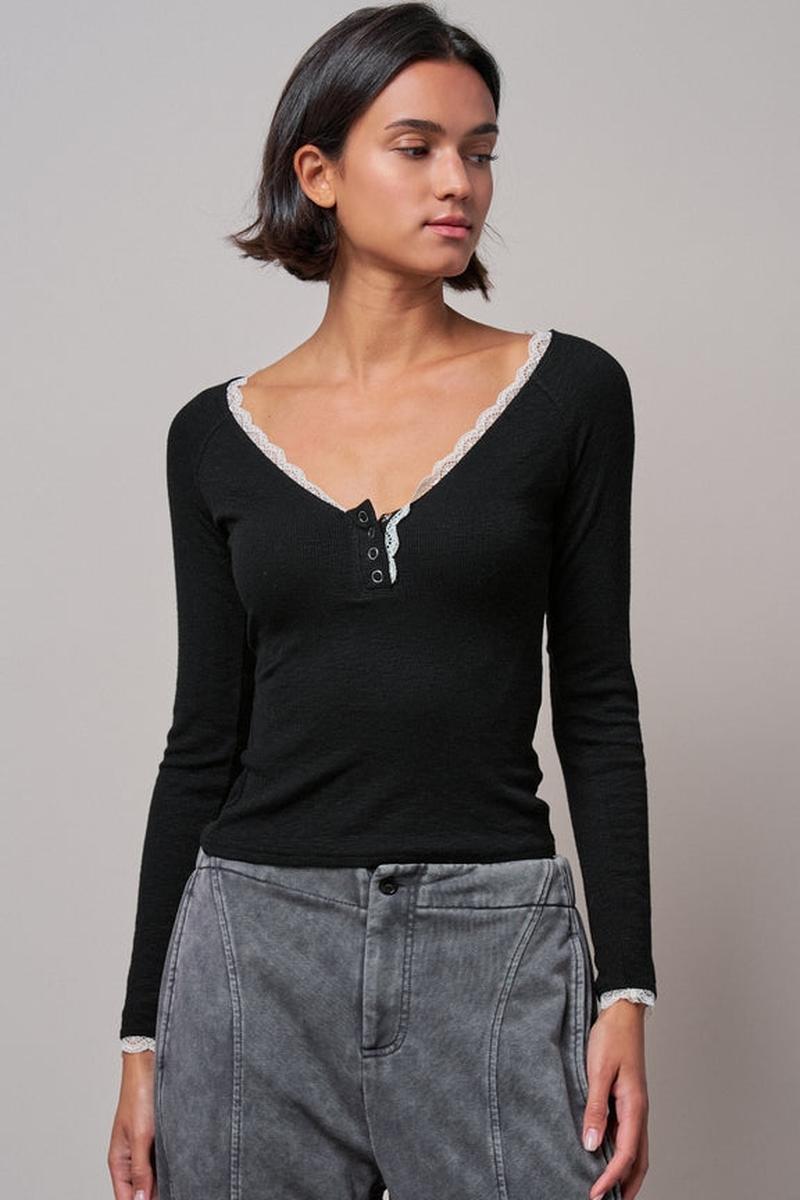 Urban Daizy - Lace Trim Slub Knit Henley Long Sleeve Top