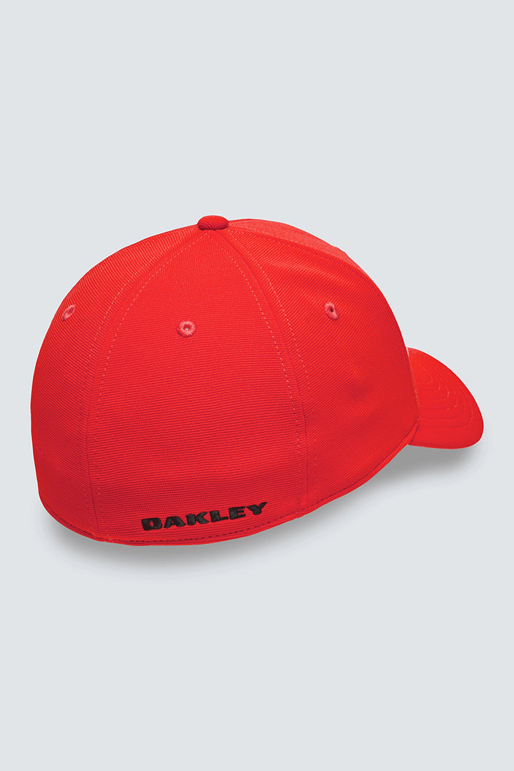 Oakley - Tin Can Cap Stretch-Back in Red/Black