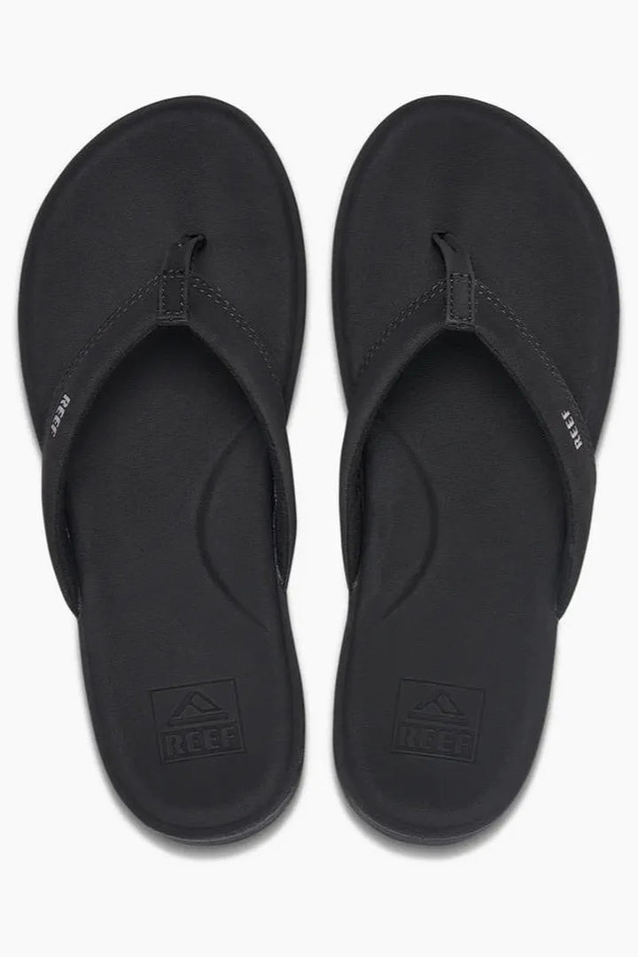 Reef - Cushion Cloud in Black