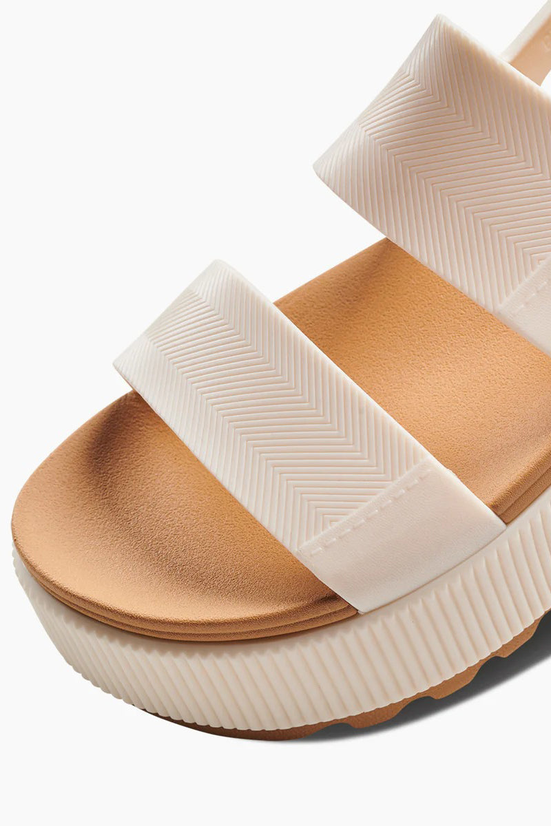 Reef Water Vista Higher in Cloud - Main Image