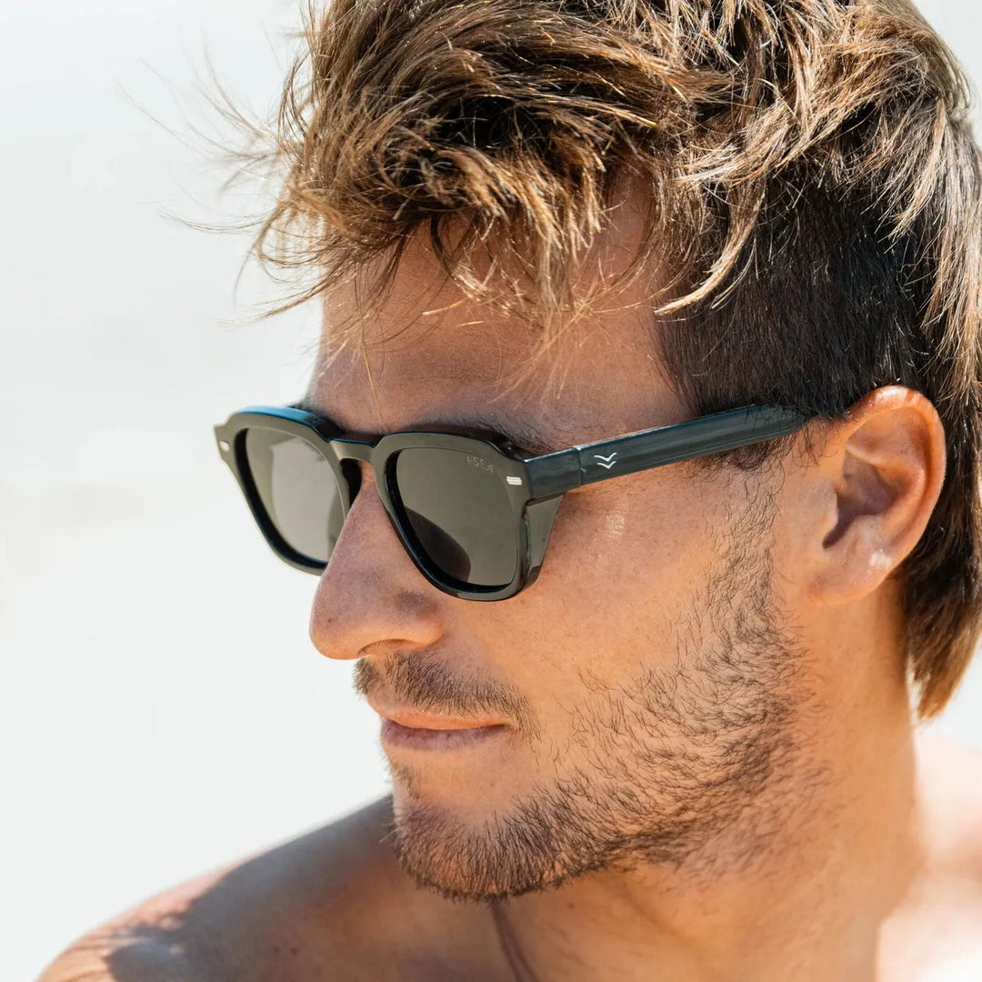 I-SEA - Hudson with Black Frames and Smoke Polarized Lenses