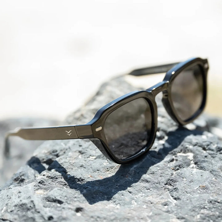 I-SEA - Hudson with Black Frames and Smoke Polarized Lenses