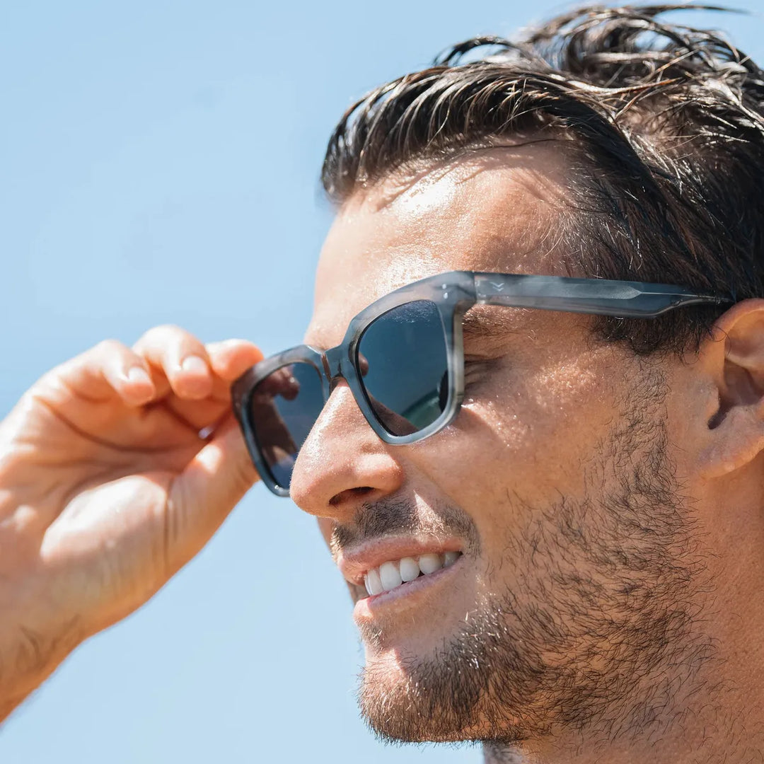 I-SEA - James With Grey Tortoise Frames and Navy Polarized Lenses