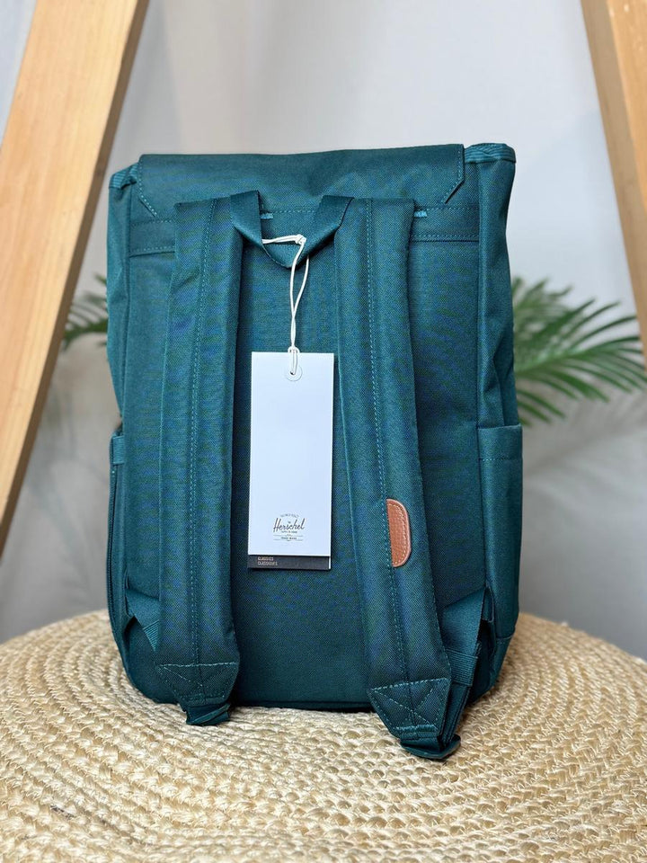 Herschel - Retreat™ Small Backpack in Dark Sea