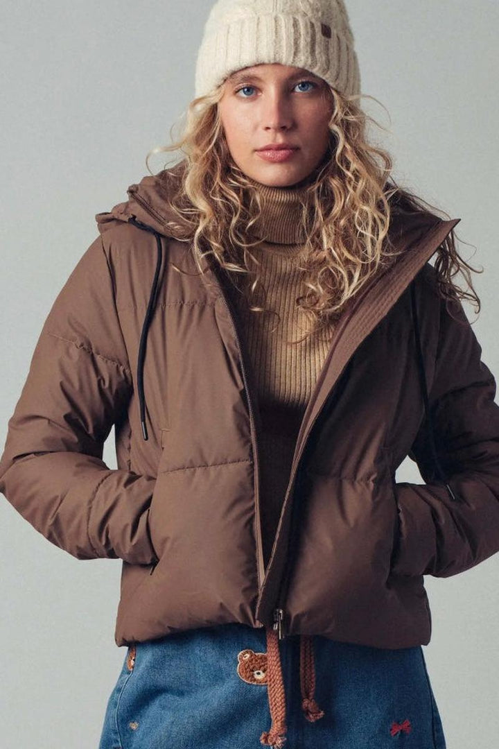 Urban Daizy - Cozy Drawstring Hooded Puffer Jacket in Chocolate