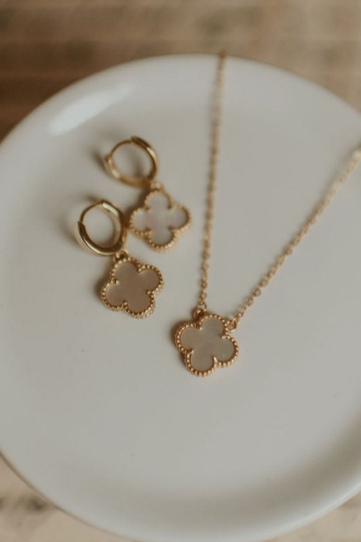 Mauve Jewelry Co. - Elizabeth Clover Necklace