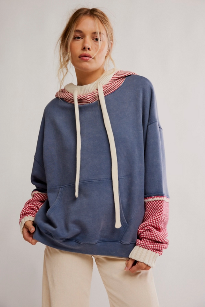 Free People - Snug Bonnet Sweatshirt in Indigo