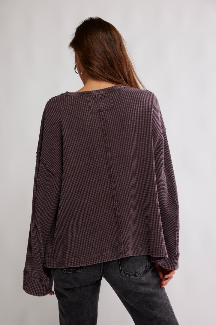 Free People - We The Free Dawson Pocket Thermal in Chocolate Grape