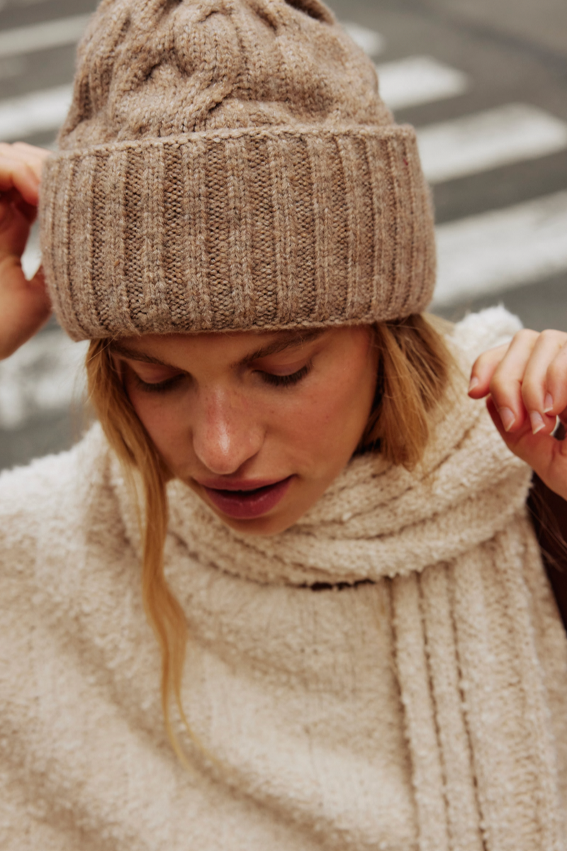 Free People - Coastline Beanie in Fawn