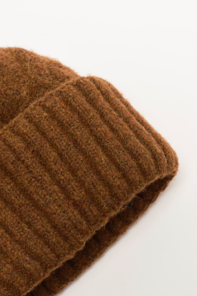 Free People - Coastline Beanie in Coffee