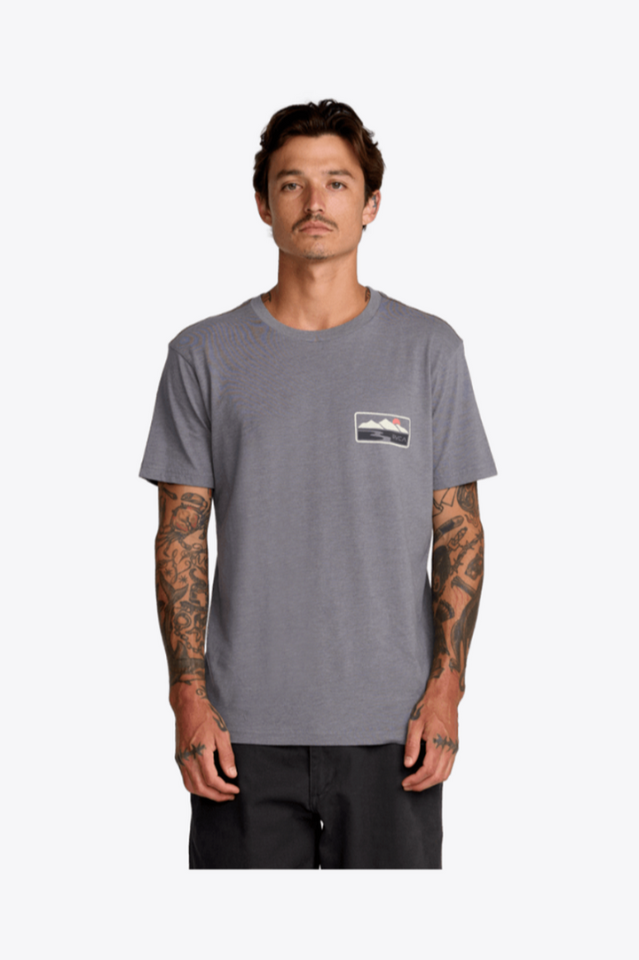RVCA - Peak Cove Short Sleeve Tee in Smoke