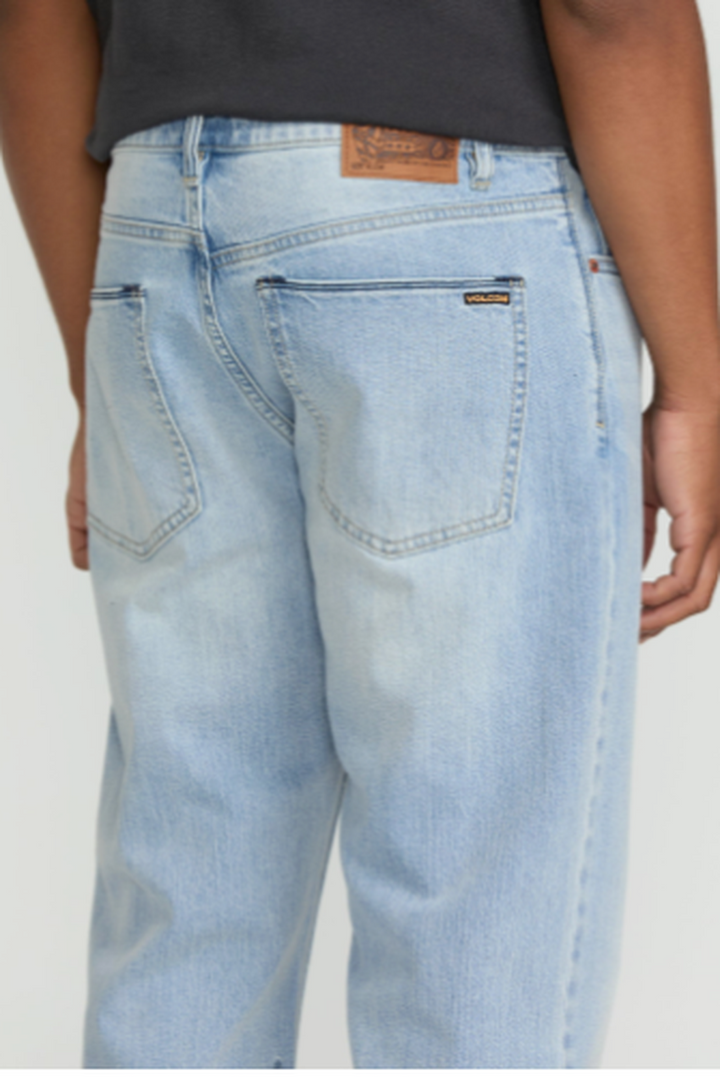 Volcom - Kinkade Regular Fit Jeans in Dry Vintage