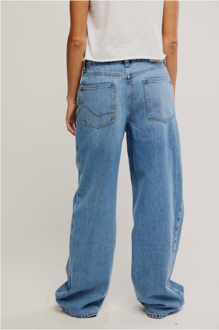 Free People - We The Free Nia Boyfriend Jeans in Friday