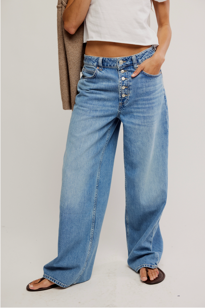 Free People - We The Free Nia Boyfriend Jeans in Friday