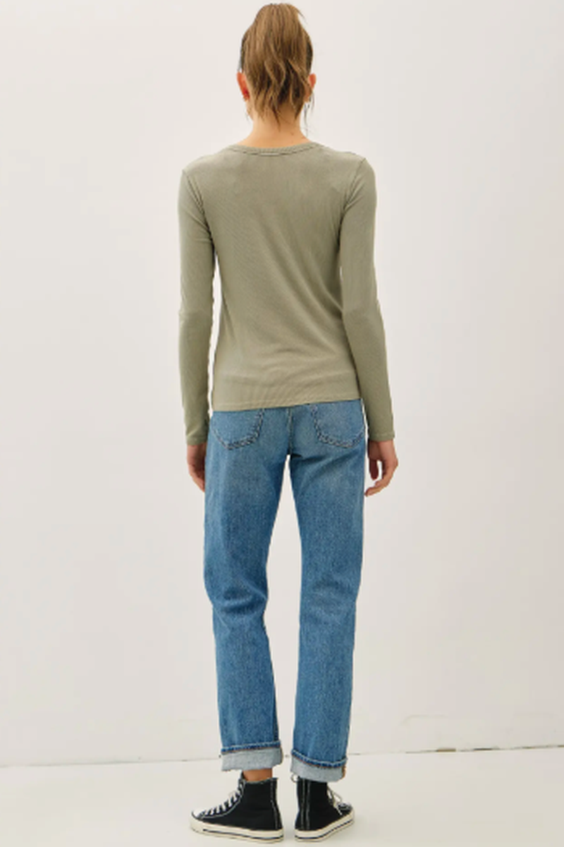 Be Cool - Ultra Soft Basic Scoop Neck Long Sleeve Tee in Dusty Sage