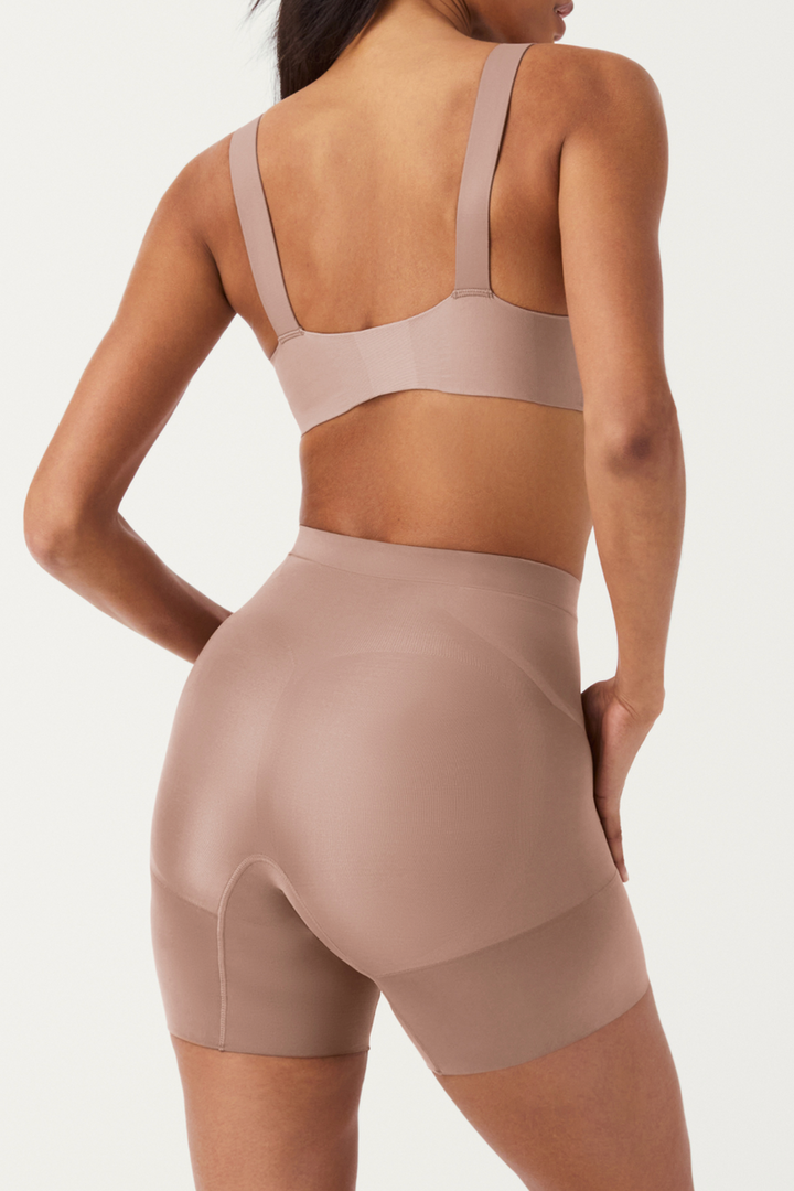 SPANX - Oncore Mid-Thigh Short in Cafe Au Lait