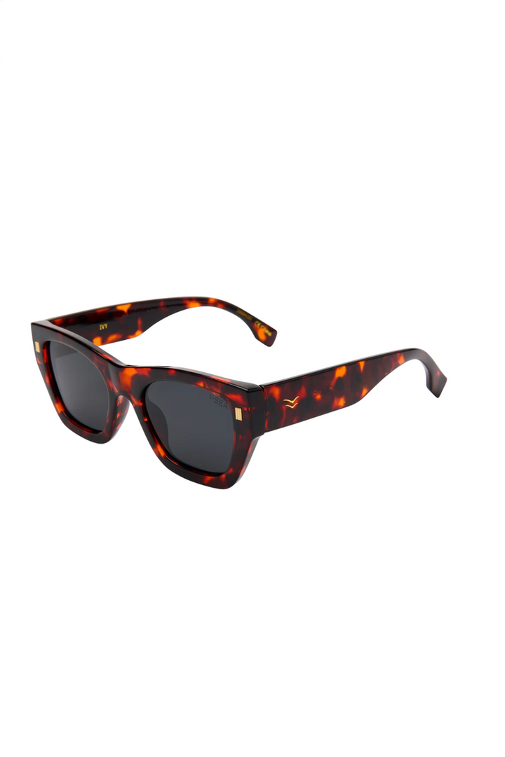 I-SEA - Ivy with Tort Frames / Smoke Polarized Lens