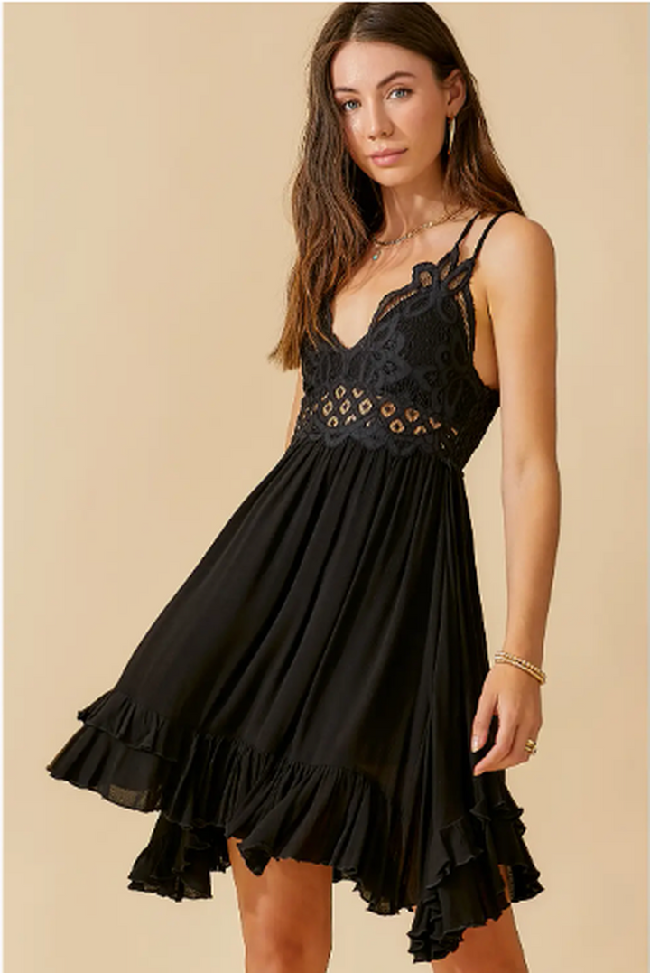La Miel - Lace Cocktail Dress in Black