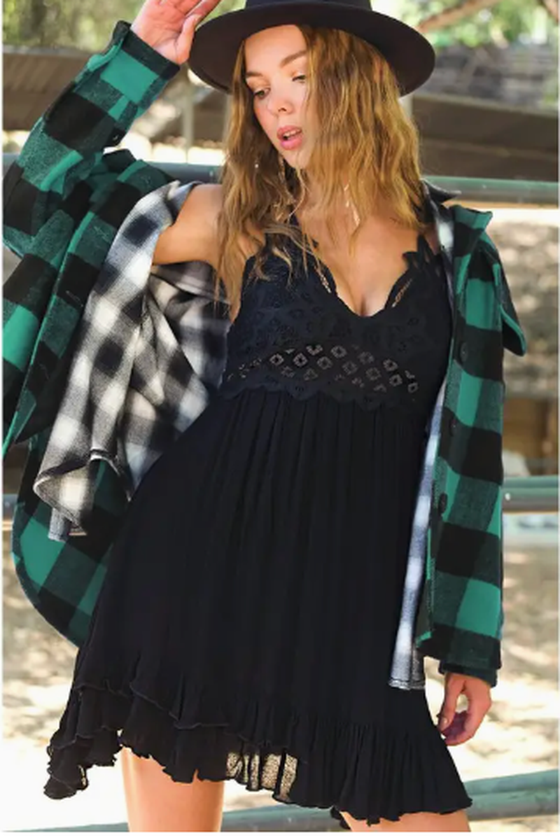 La Miel - Lace Cocktail Dress in Black