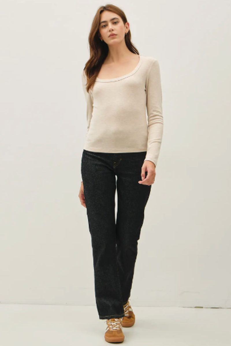 Be Cool - Basic Scoop Neck Long Sleeve Tee in Oatmeal