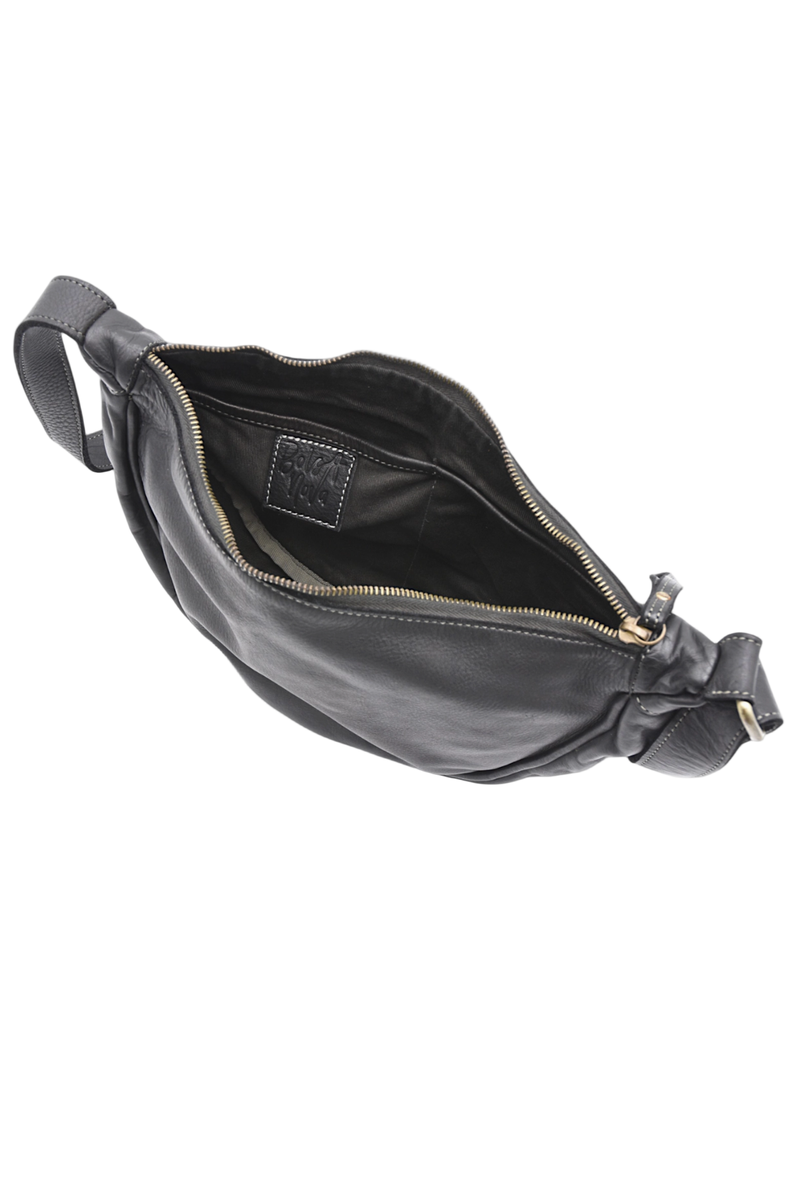 Bolsa Nova - Hug Hobo in Black