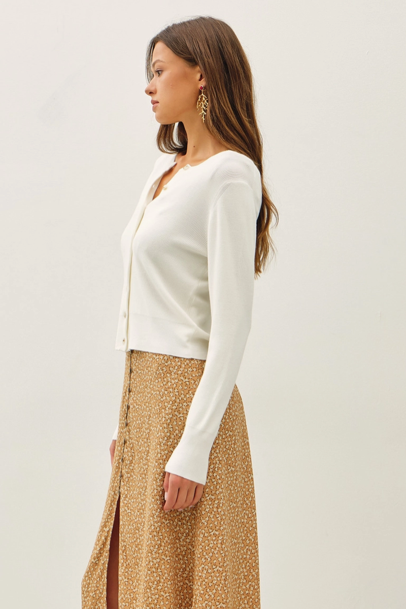 Be Cool - Ribbed Button Up Crewneck Cardigan in Off White