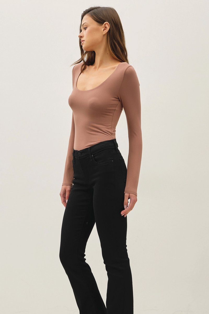 Be Cool - Basic Long Sleeve Top in Chocolate Milk