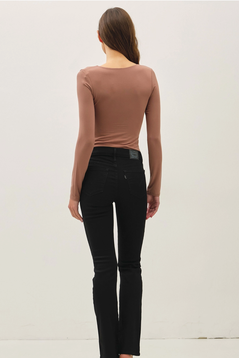 Be Cool - Basic Long Sleeve Top in Chocolate Milk