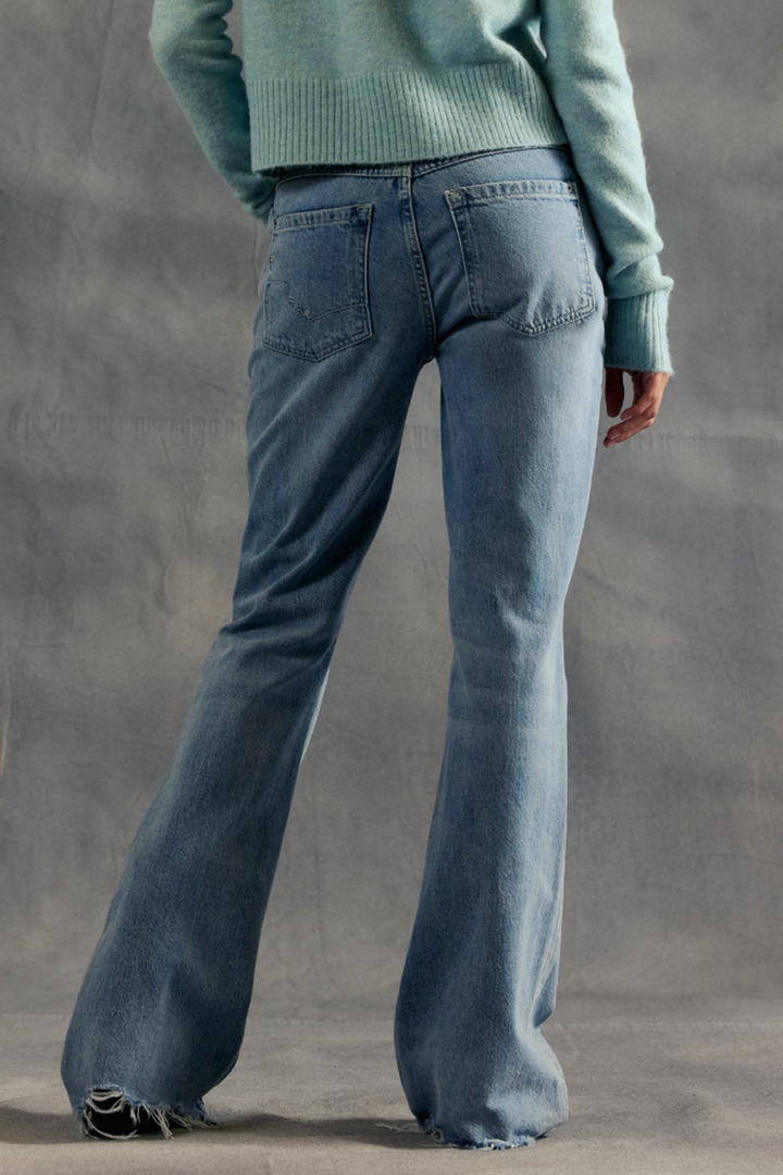 Free People - We The Free West Coast Relaxed Jeans in Dodger